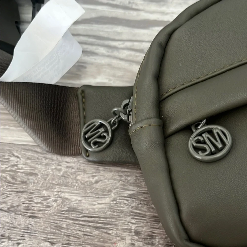 Steven Madden Olive Green Belt Bag - Picture 3 of 7